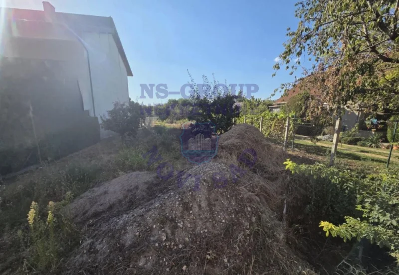 Plac na prodaju Bački Jarak 453m2, 580983