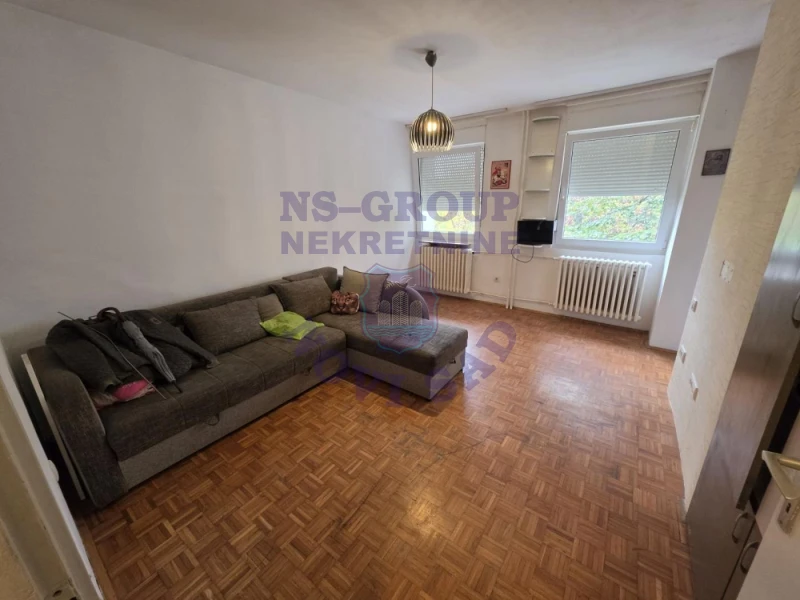 stan na prodaju Novi Sad, 37m2 580995