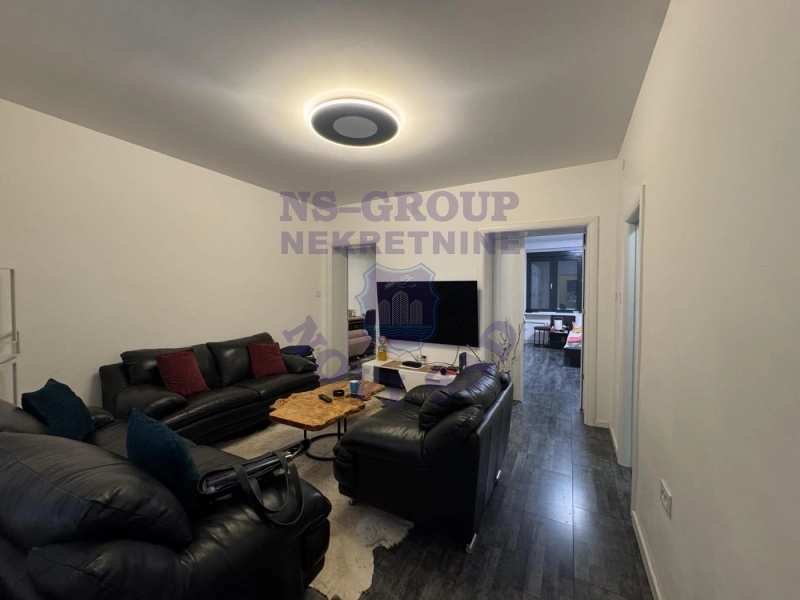 stan na prodaju Novi Sad, 73m2 581020