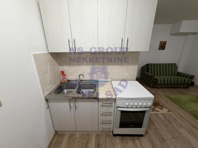 Stan na prodaju Novi Sad 23m2, 581089