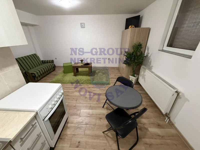 Stan na prodaju Novi Sad 23m2, 581089