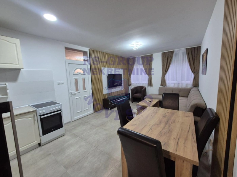 stan na prodaju Novi Sad, 42m2 581149