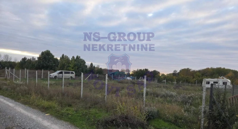 Plac na prodaju Rumenka 1000m2, 581092