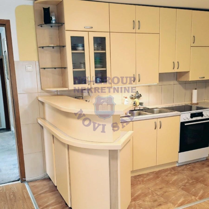 Stan za izdavanje Novi Sad 72m2, 17817