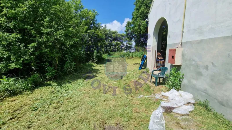 Kuća na prodaju Bački Jarak 300m2, 581126
